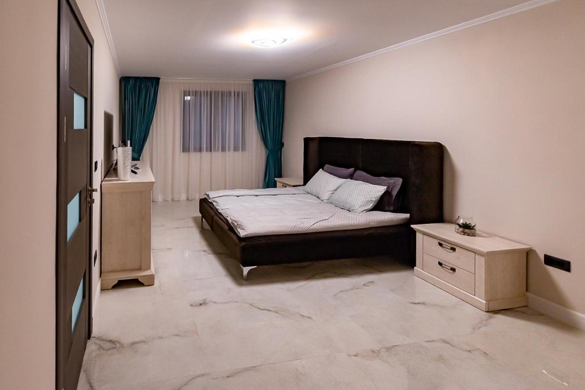 Moky Rezident 2 Arad Exterior foto